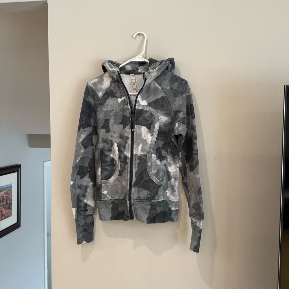 Lululemon Athletica Hoodie - Women's Size 4